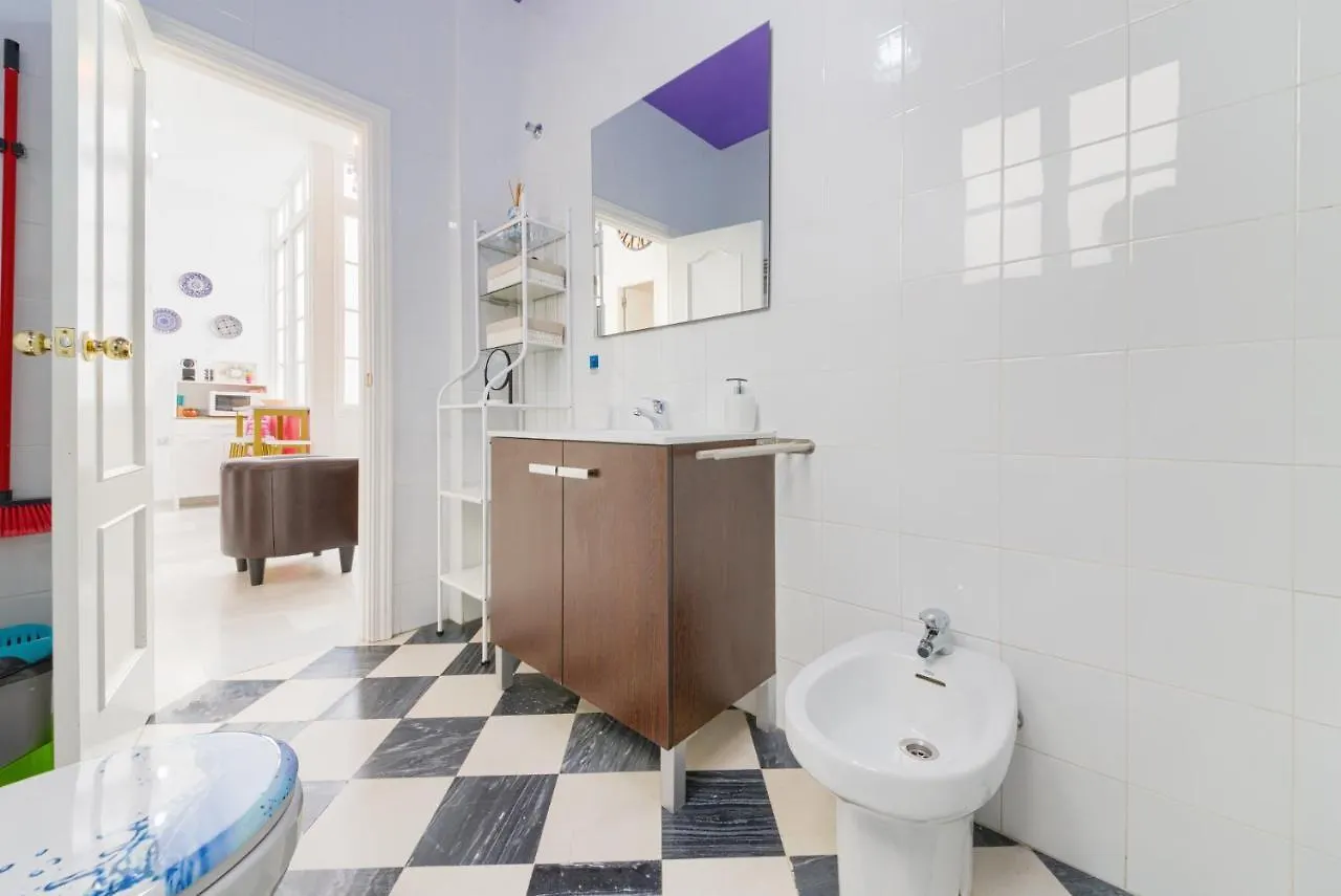Holidays2Malaga Calle Nueva 2 Bedrooms High Speed Wifi Apartment Malaga
