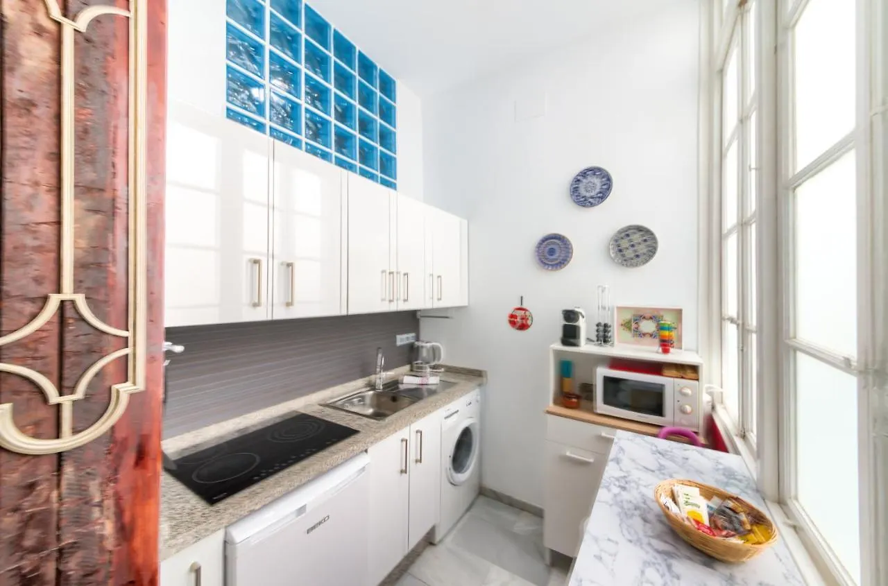 Holidays2Malaga Calle Nueva 2 Bedrooms High Speed Wifi Apartment